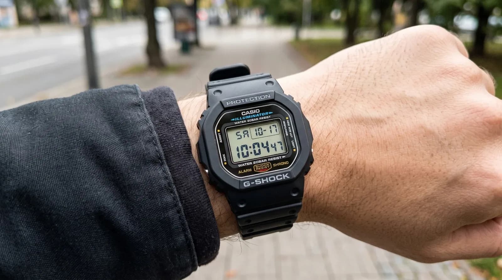 Обзор часов Casio G-Shock 5600: история, версии и модули